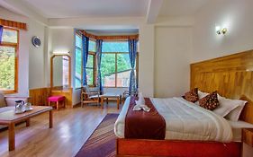 Hotel Royal The Mall Manali